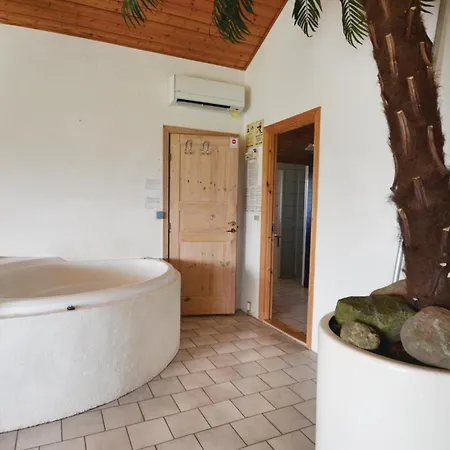 5 Bedroom Stunning In *
